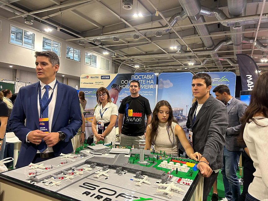 СОФ Кънект представи бъдещето на Летище София с LEGO модел на Терминал 3 / Снимки: Полина Пенчева, DBR