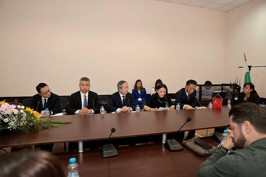 Китайската делегация представя възможностите на провинция Шанси в Стара Загора; ©Областна управа на Стара Загора
