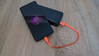 Защо китайските Android телефони се зареждат в пъти по-бързо от моделите на Apple и Samsung?