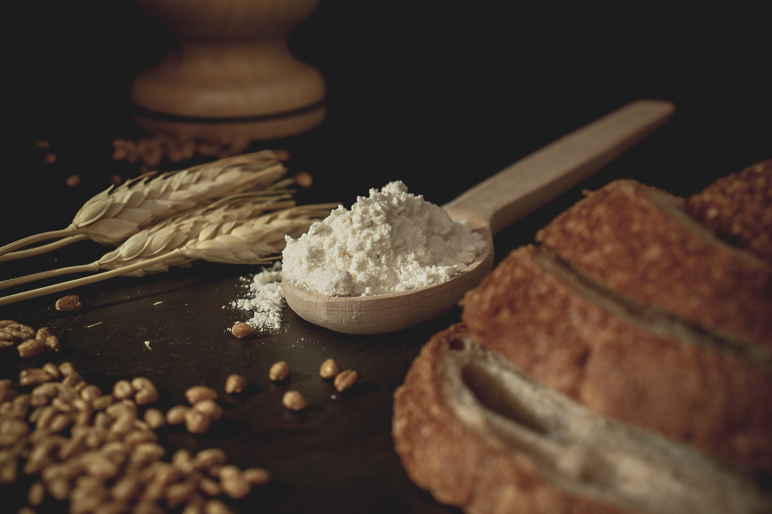 Брашно и хляб; ©Pixabay