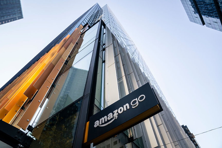 Amazon назначава отново бивши служители в битката за AI кадри