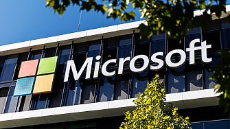 Тръмп изключи Microsoft от програма за зелени карти, разследват и други IT гиганти