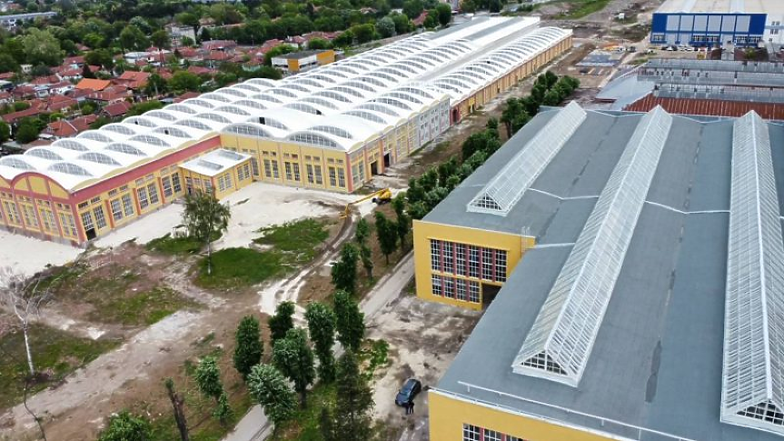 Индустриален парк „ЛВЗ“ по време на реновацията; "Булмаркет Груп"