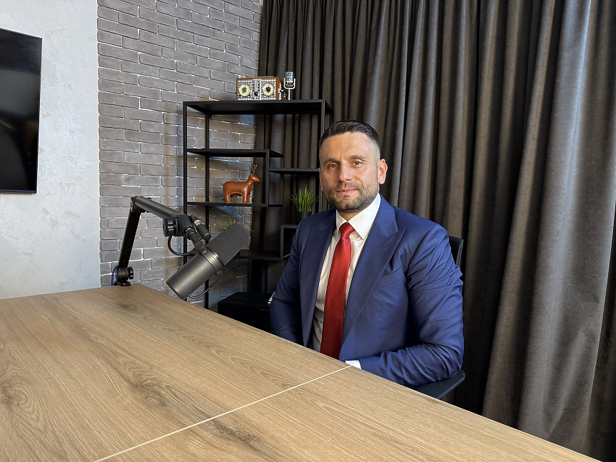 Home2U дава 500 хил. евро за стипендии на 100 човека, които искат да станат брокери