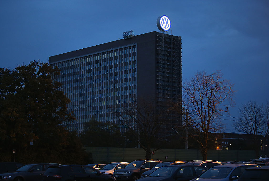 За първи път от 15 г.: Volkswagen аут от най-важния борсов индекс в еврозоната