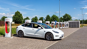 България е сред пазарите с най-малко зарядни станции на Tesla в света