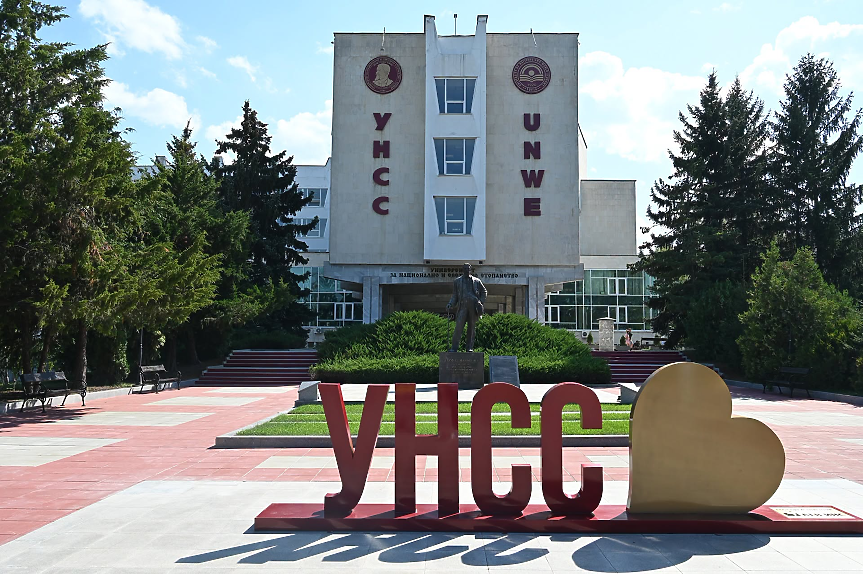 УНСС проверява договора с наемателя на павилиона, в който НАП откри укрити обороти