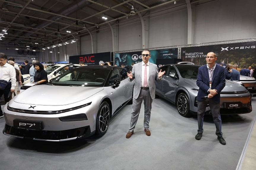 XPENG представя G9, G6 и P7+ на ASIA MOTOR SHOW и анонсира предстоящи премиери